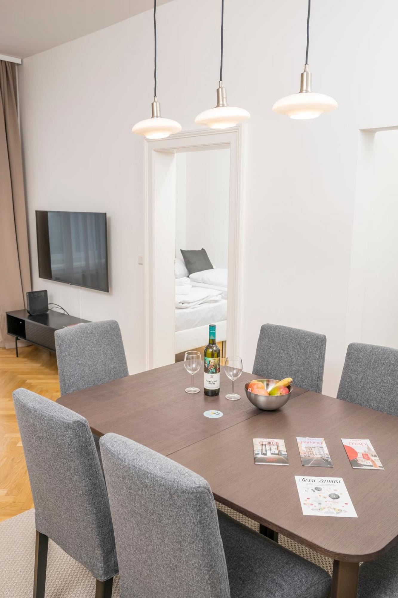 Luxury Suites Liechtenstein Viena Exterior foto